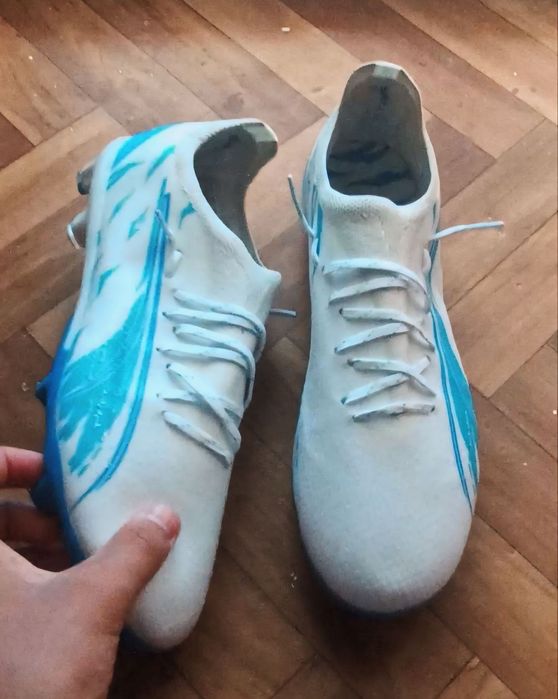 Футбольные бутсы