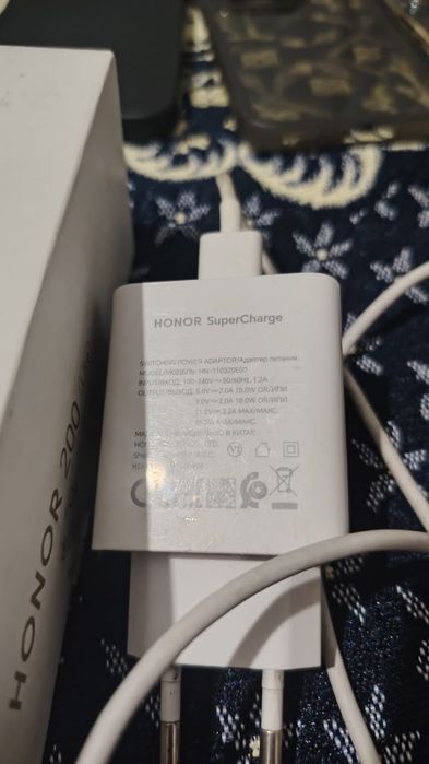 Продам HONOR 200lite