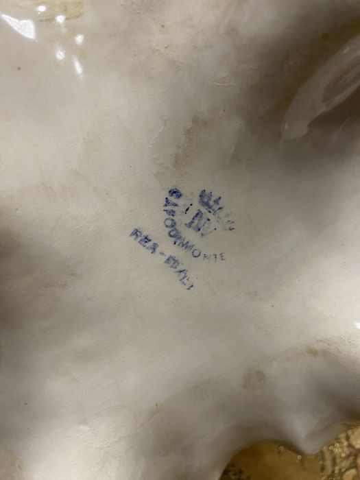 Голяма италианска кана от порцелан каподимонте