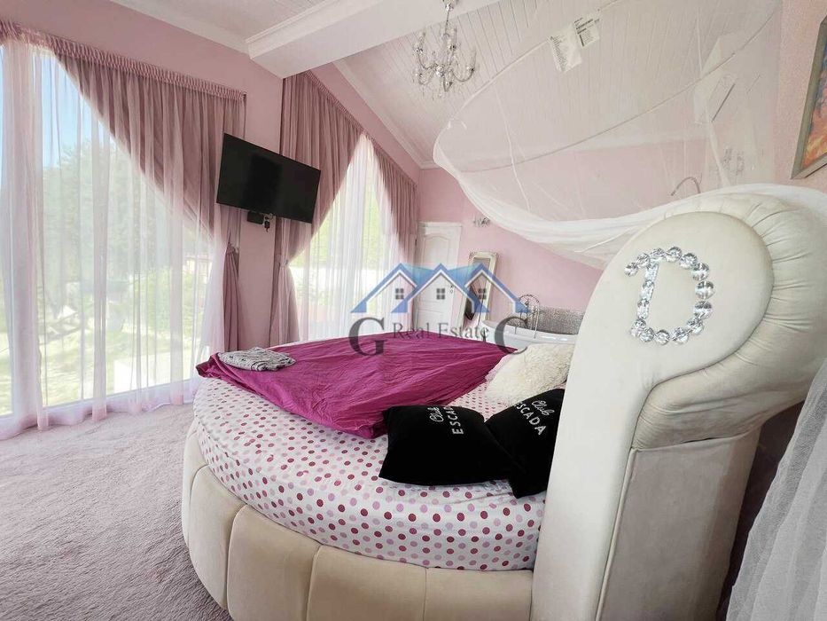 Продава се Къща в Варна, м-т Акчелар - 150 кв.м за 3000 €/кв.м - Снимка #1