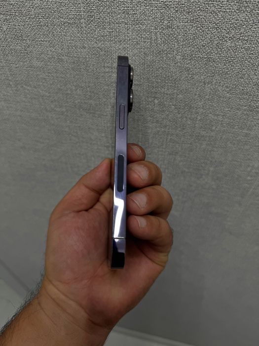 Продаю Iphone 14 pro