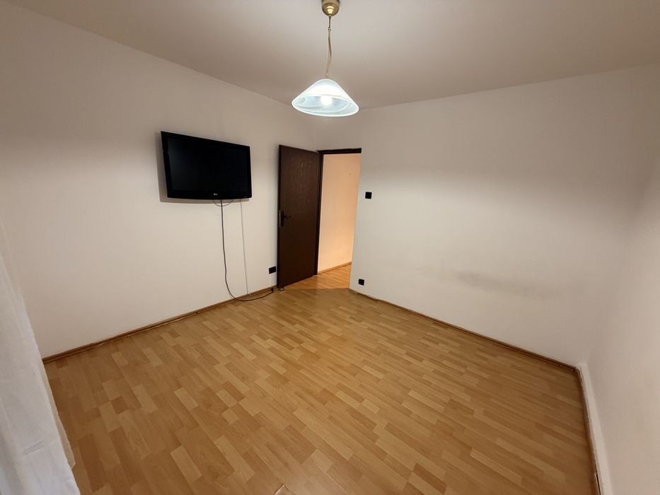 Apartament cu 3 camere