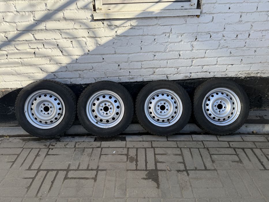 Продам штампы р14 на зимней шипованной резине на ваз 4.98