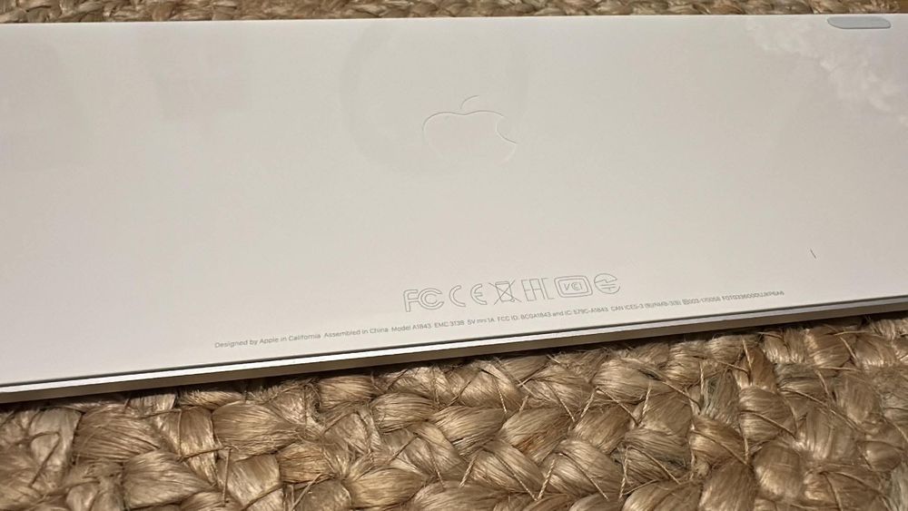 Tastatura Apple si mouse Apple