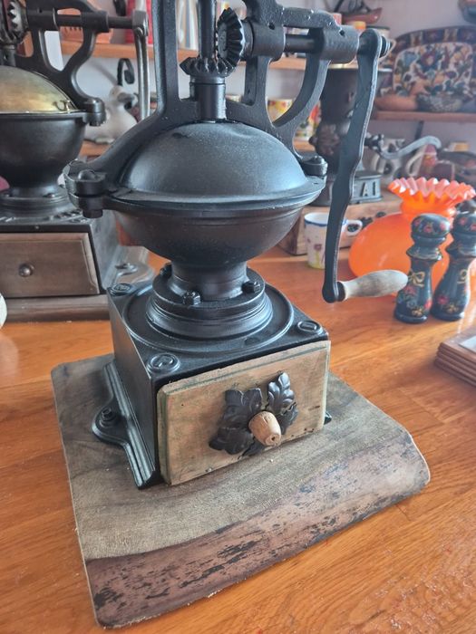 Rasnita vintage functionala