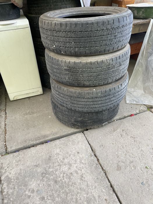 235 60 R18 комплект резины