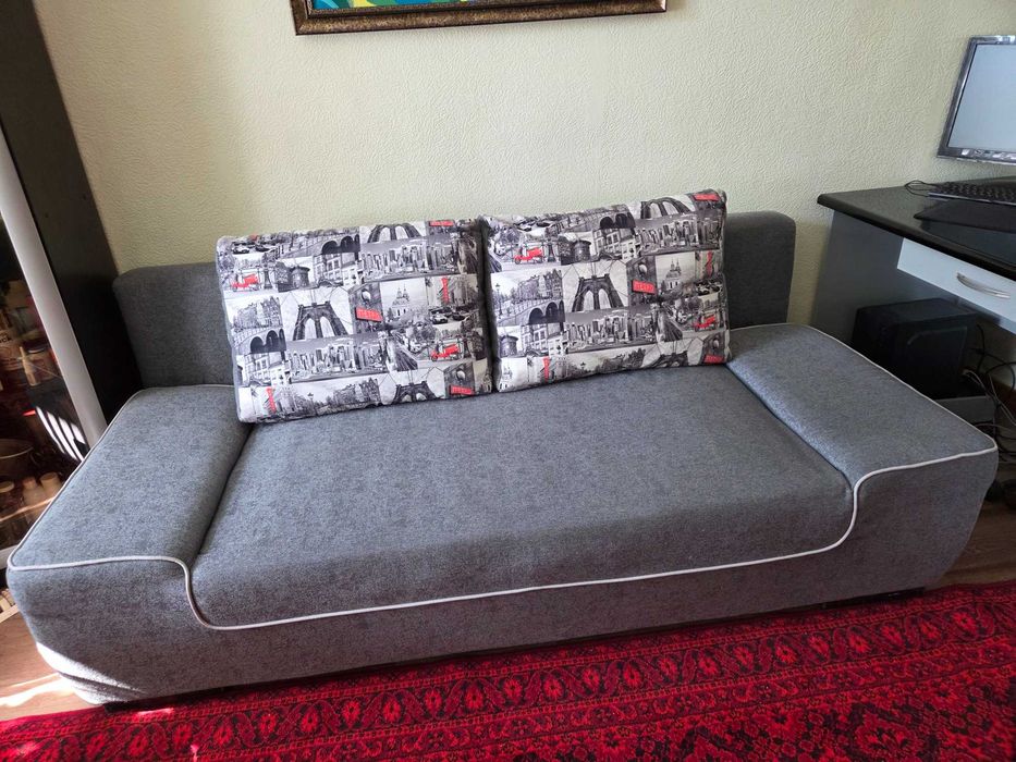 Продам диван книжку почти новый