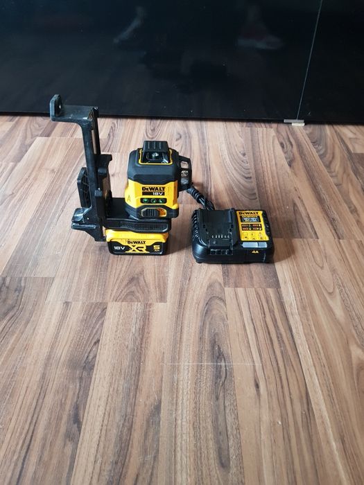 Laser Dewalt 360⁰  18V