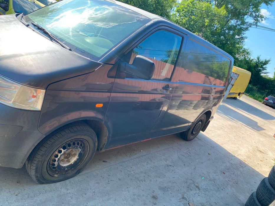 Piese VW TRANSPORTER T5  1.9 din 2005 - axc