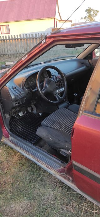Продам Mazda 323F