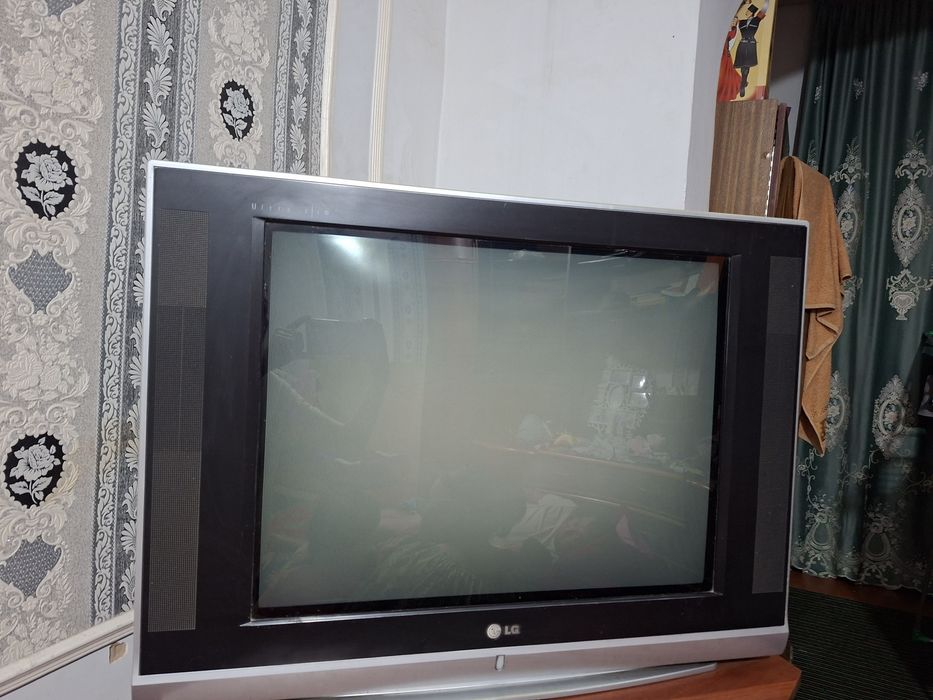LG телевизор б/у