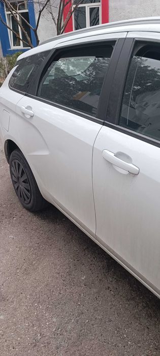 Продам машину мотор и коробка nissan