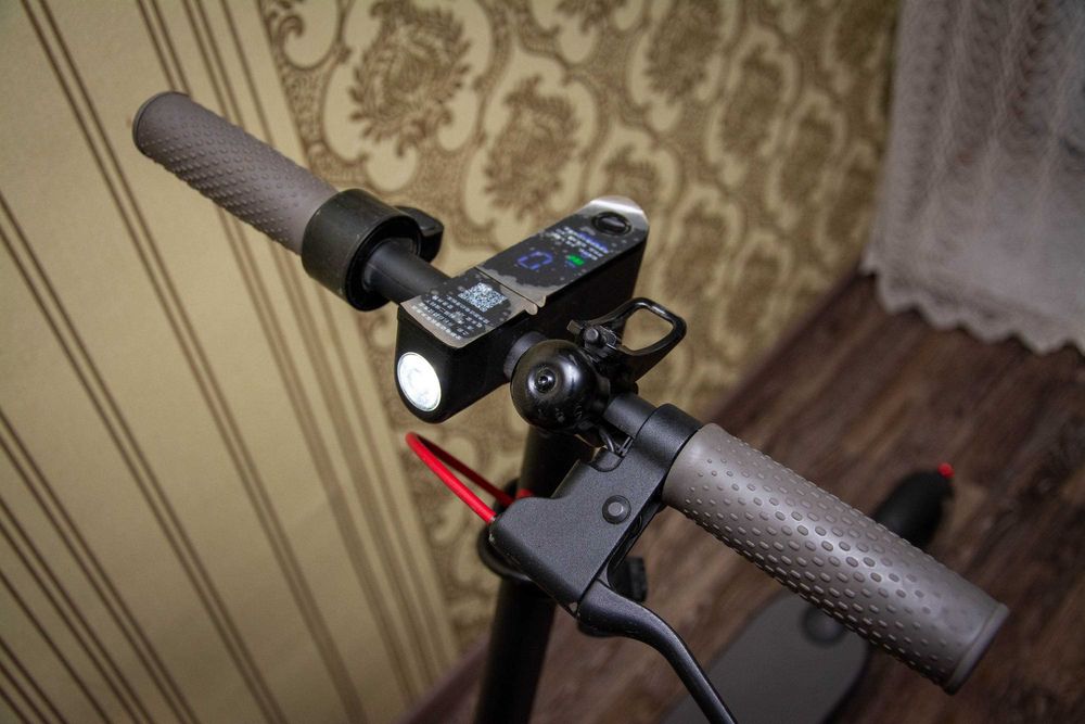 Электросамокат Xiaomi Mujia M365