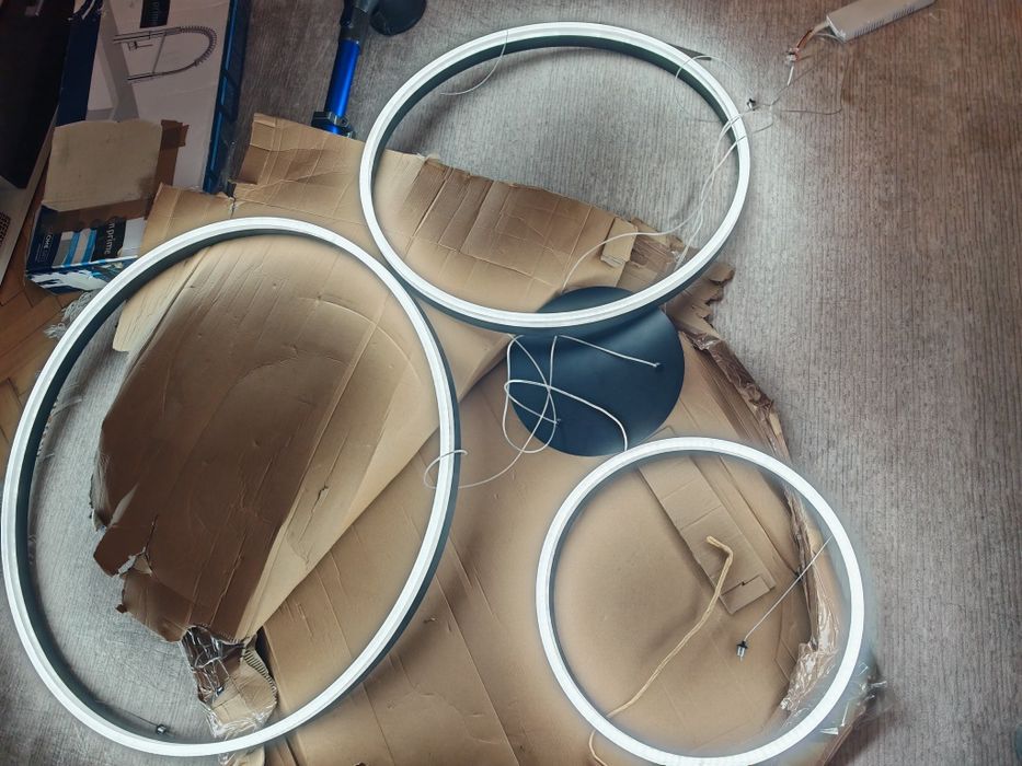 Черни led рингове  3 броя-40/60/80 с дистанционно