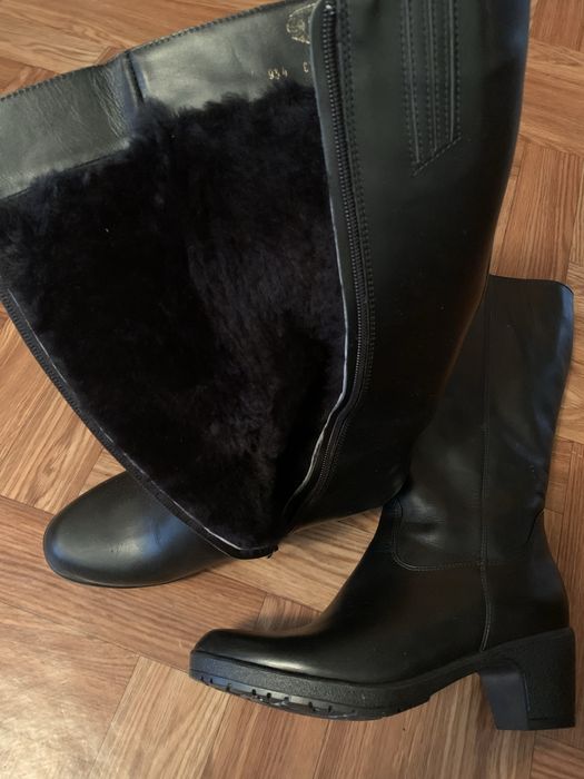 Женские кожаные сапоги