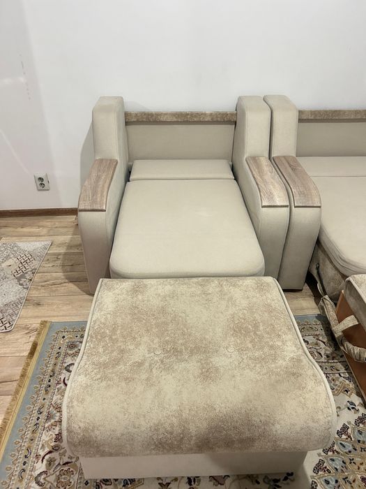 Срочно продам малый диван и кресло