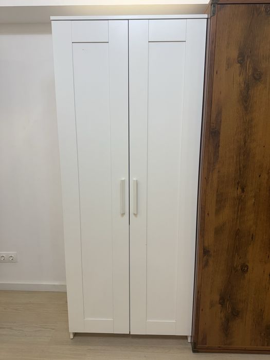 Двухдверный платяной шкаф IKEA BRIMNES (БРИМНЭС)