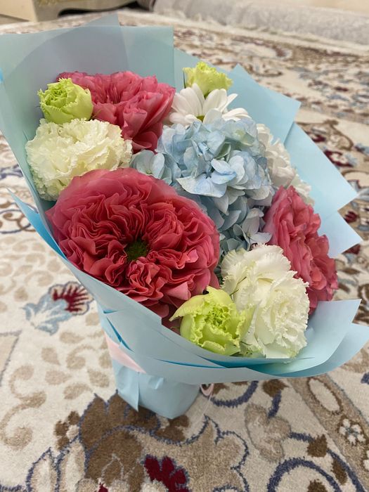 бүгін алынған гүлдер