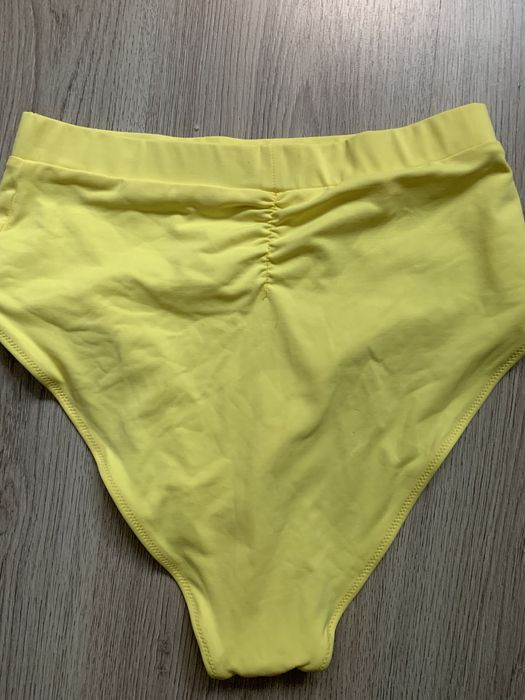 Жълт бански с висока талия от 2 части