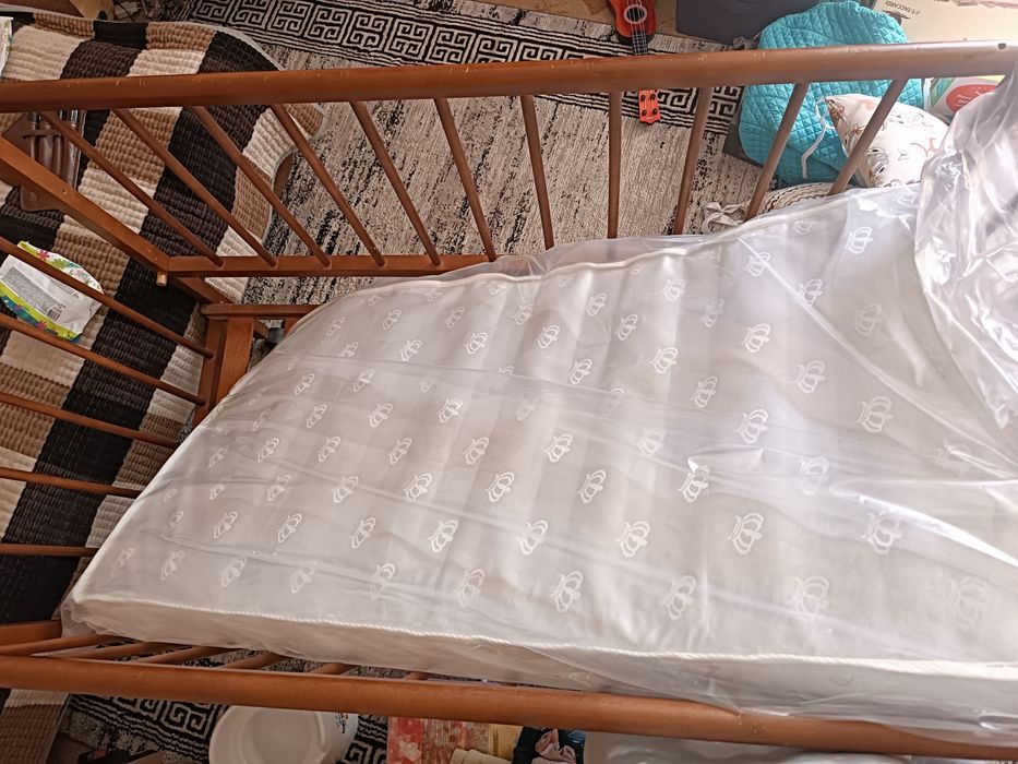 Продам детскую кроватку