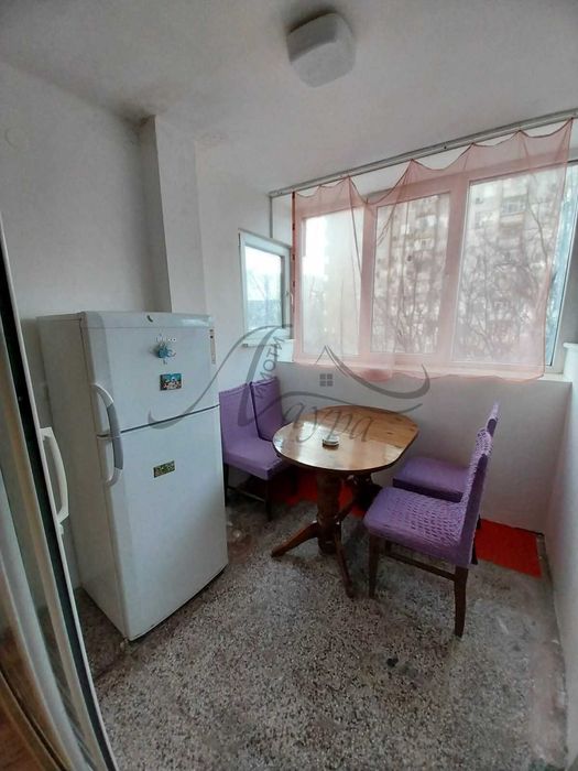 Дава се под наем Тристаен апартамент в Шумен, Пазара - 90 кв.м за 298.86 € - Снимка #1