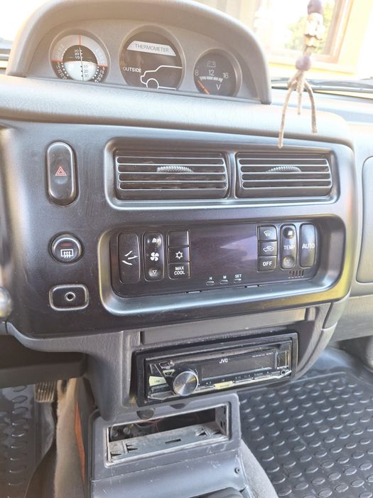 Mitsubishi l200 2004