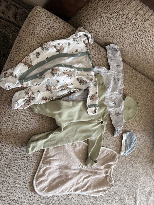 Отдам даром детские вещи