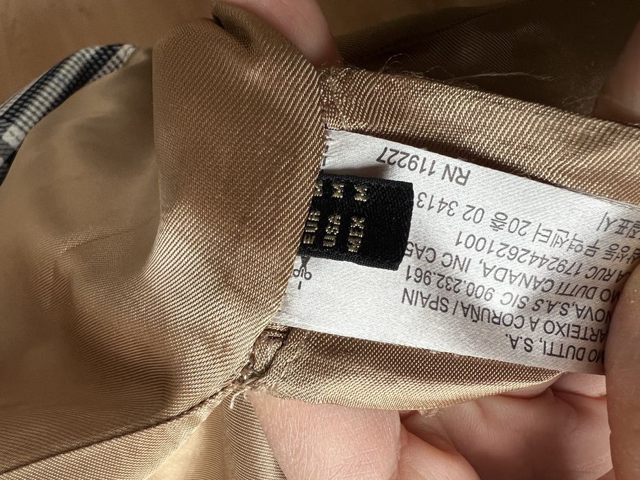 Тренч - плащ Массимо Дути.