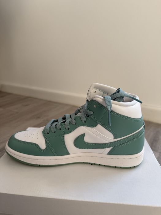 Air Jordan 1 Mid Cannon - Mărimea 39 - Noi