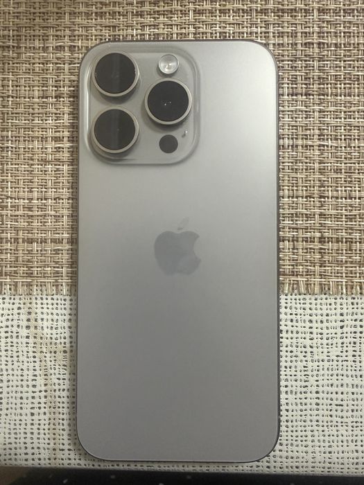 Продам Iphone 15 pro 256 gb