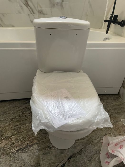 Vas wc cu rezervor nou