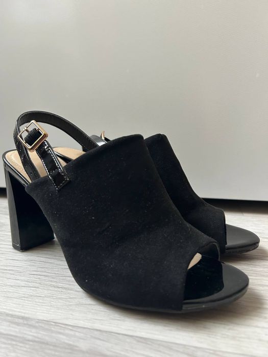 Продаю женские туфли