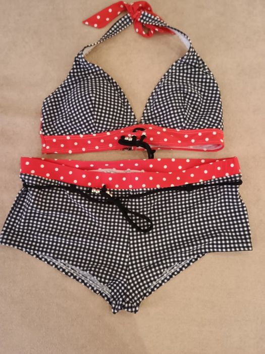 Бански костюм ХЛ размер цена 3 евро