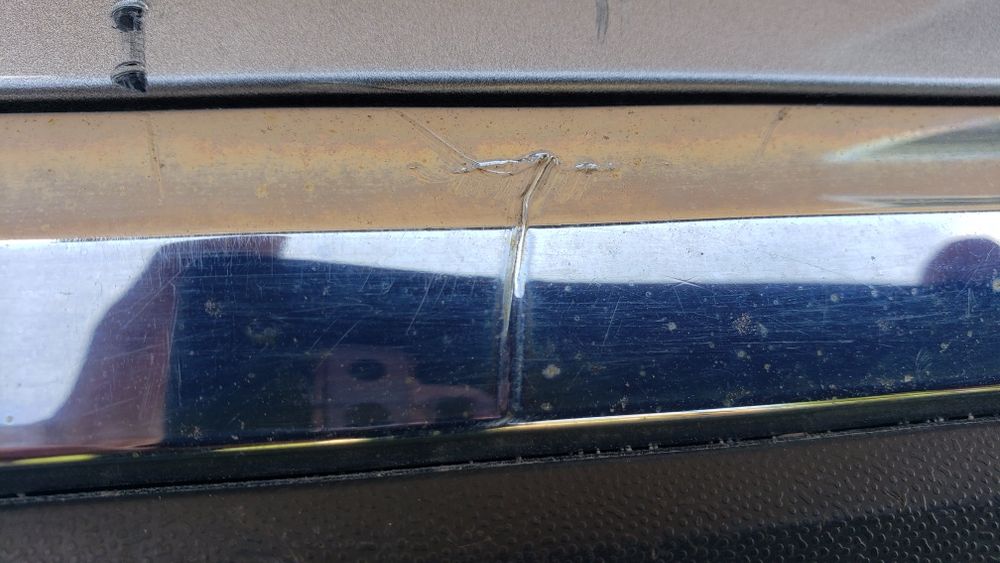 zadna bronq VW Toaran 2016-20g.