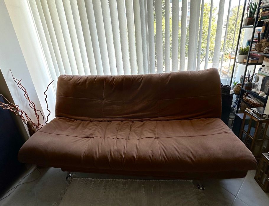 Разтегателен диван