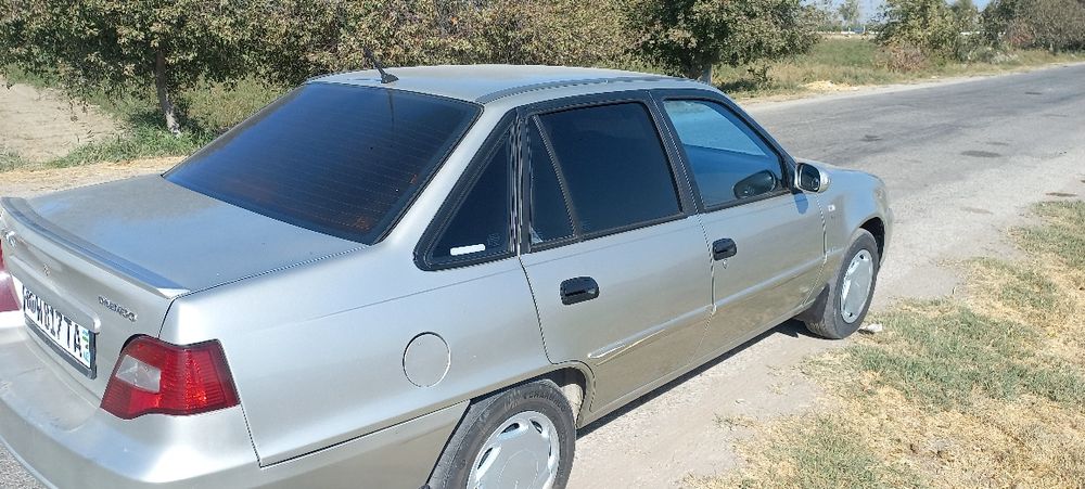 Avtomashina sotiladi