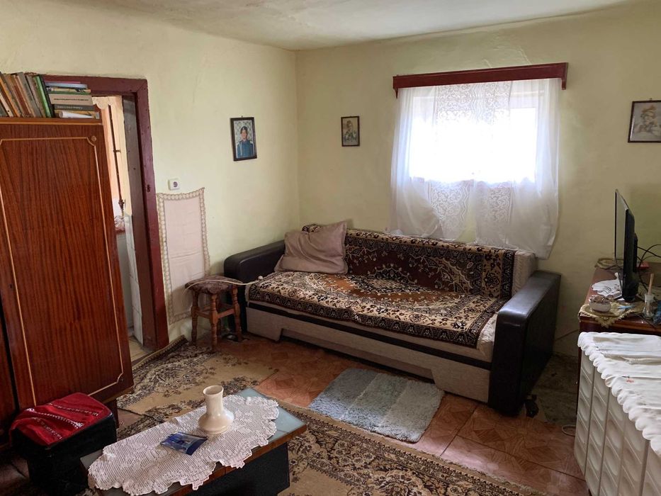 Casa la tara cu teren 2700 MP