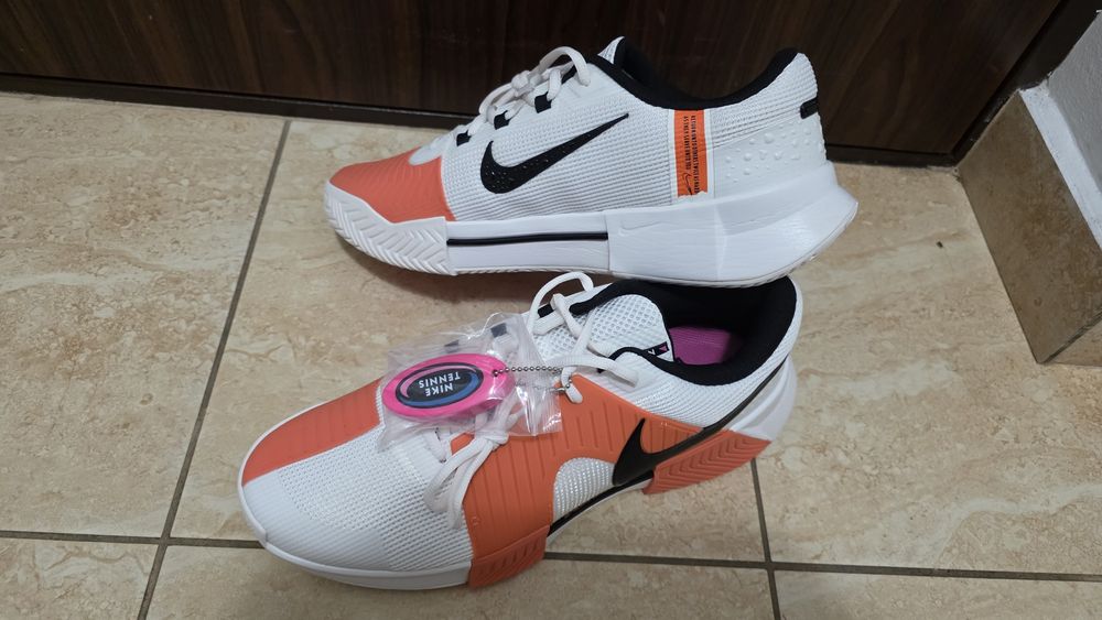 Vand pantof Nike, Original, in cutie, nou, nefolosit. Nr: 46 sau 30 cm