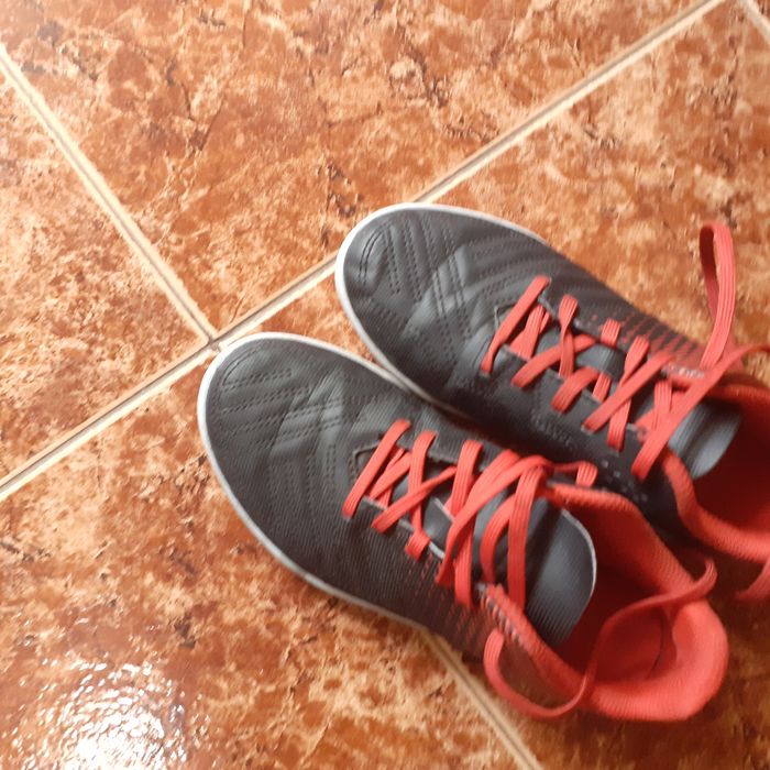 Детски стоножки много запазени като нови 32 номер