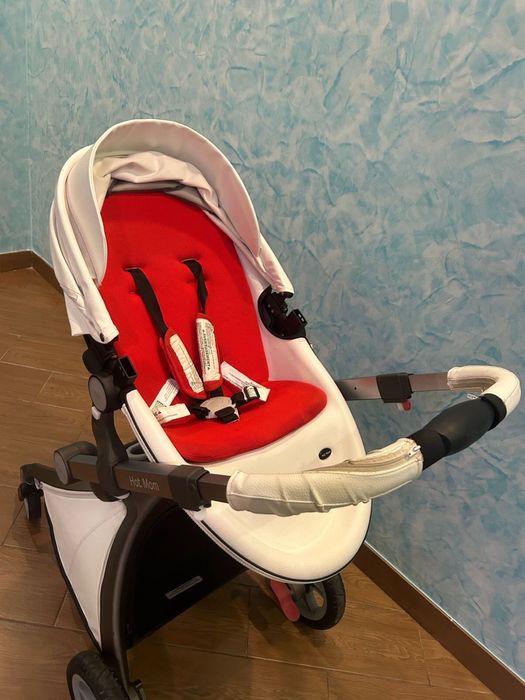 Продам коляску hot mom