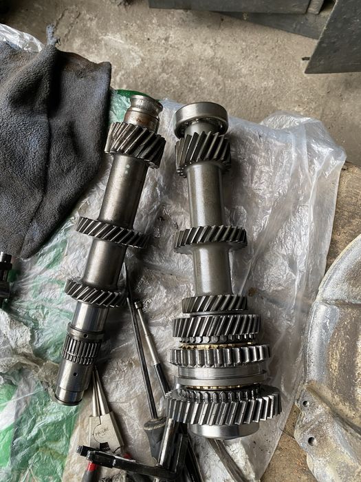 Vand si repar cutii viteze suzuki jimny model R72