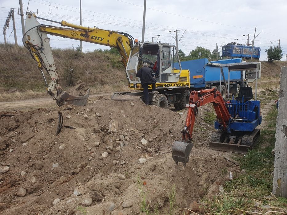 Inchiriez miniexcavator