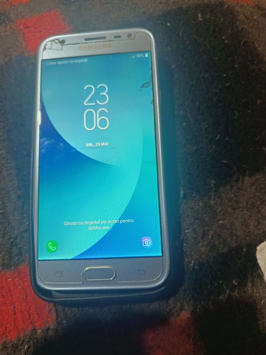Vând j3 2017 perfect funcțional