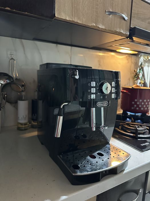 Espressor de cafea Delonghi magnifica S