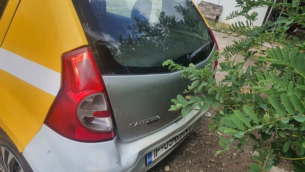 Use , stânga dreapta  sandero 1 stânga dreapta