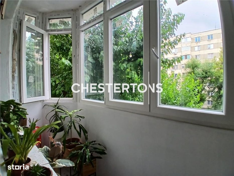 Apartament luminos 4 camere, bloc reabilitat, zona linistita, metrou A