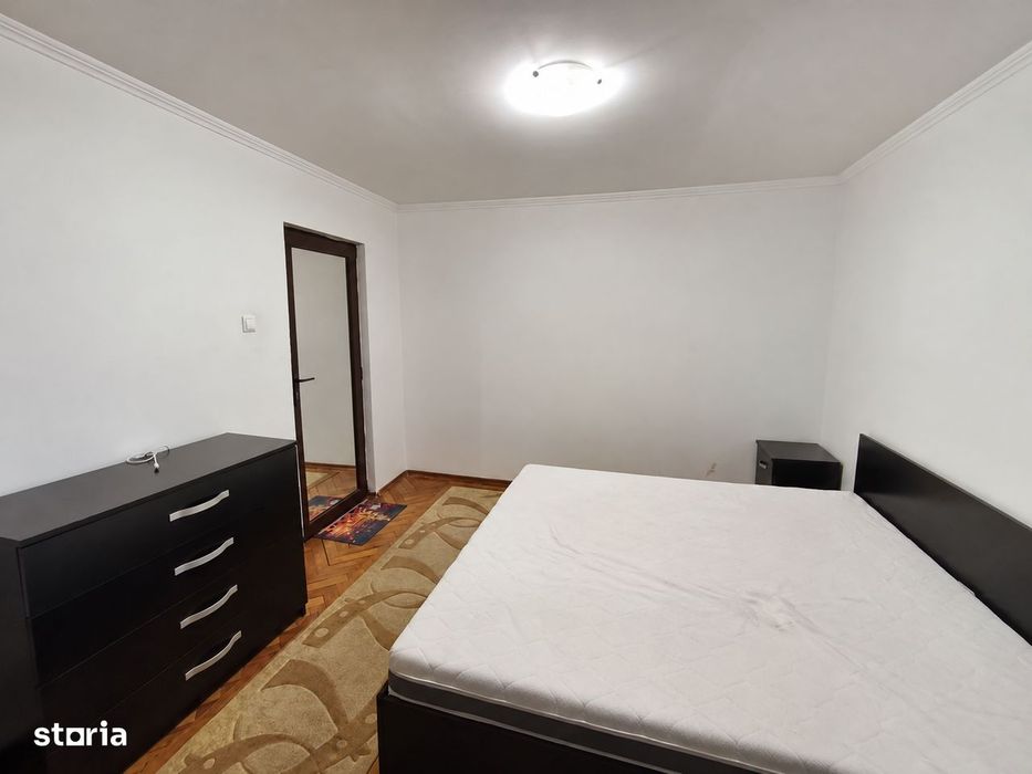 Apartament cu 3 camere mobilat / utilat  Calea Aradului.