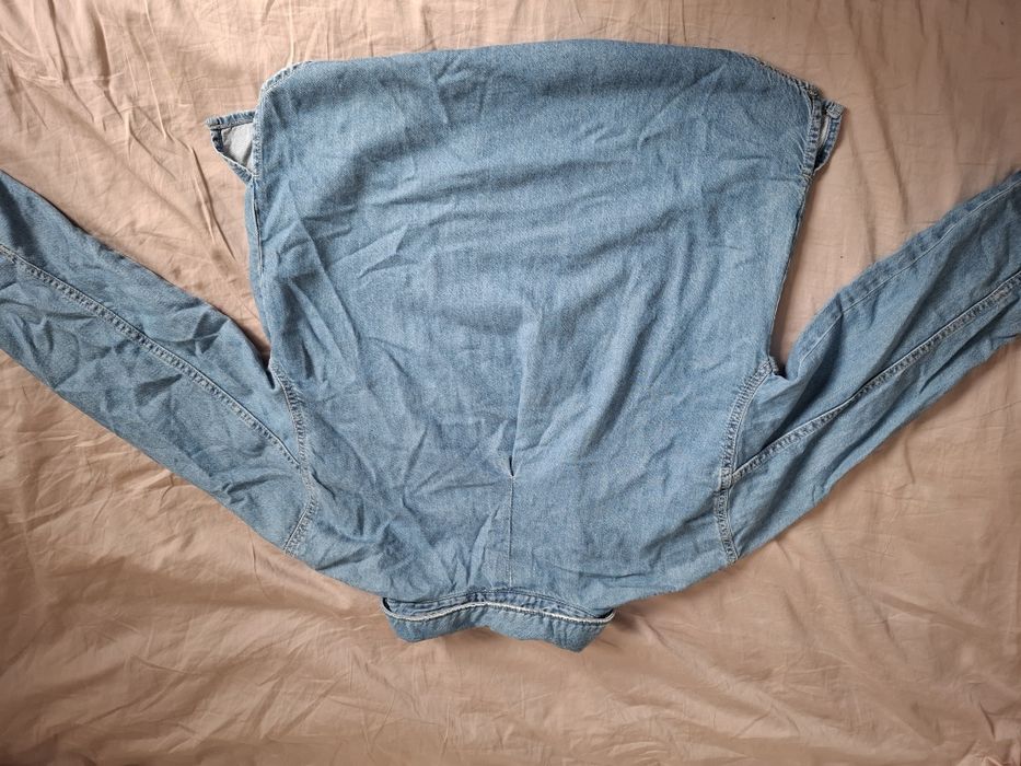 Джинсовая рубашка