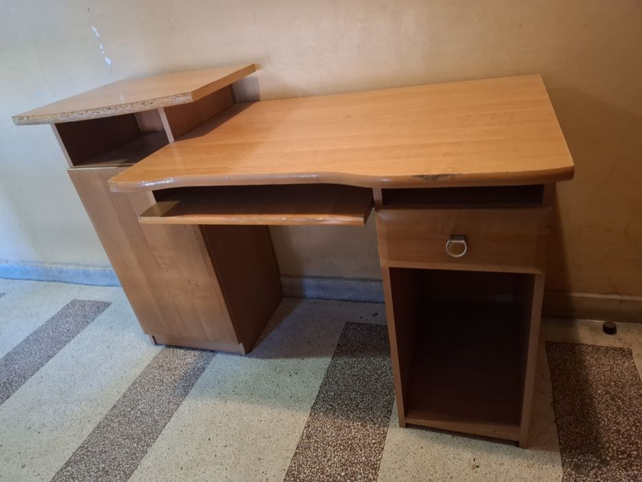 Бюро използвано - 5€