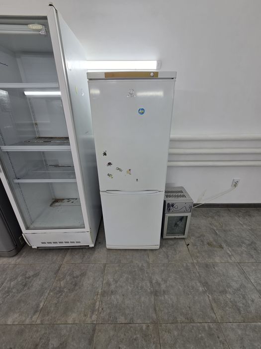 Продам морозильник